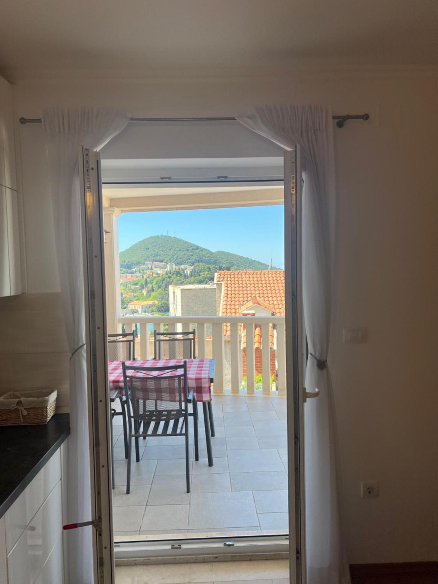 Apartment Violeta 1 With Private Terrace Dubrovnik Luaran gambar